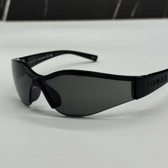 NEW GG1651S 001 GUCCI BLACK GREY GEOMETRIC UNISEX GUCCI SUNGLASSES - Picture 5 of 12